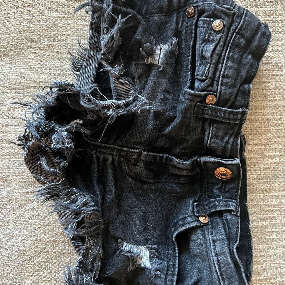 Girls 7 for all mankind jean shorts